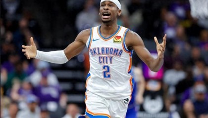 stake-不打了，亚历山大又创造21世纪独一无二纪录，MVP稳了|后卫|谢伊·吉尔杰斯-亚历山大|俄克拉荷马雷霆队|肯里奇-威廉姆斯|路易斯-威廉姆斯_新浪体育_新浪新闻