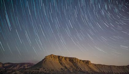 stake官方-阿德耶米门前抢点破门,拜尔横传送助攻!多特1-0领先奥格斯堡