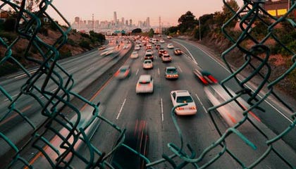 stake官方-官方：拉亚战布莱顿的指尖神扑当选英超12月最佳扑救